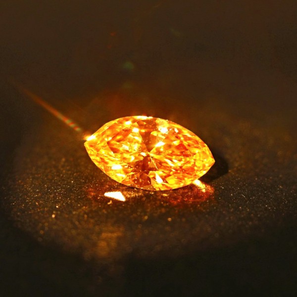 Fancy Intence Yellowish Orange Diamond2